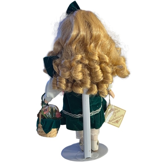 Vintage Soft Expressions Porcelain Doll - Picture 6 of 6